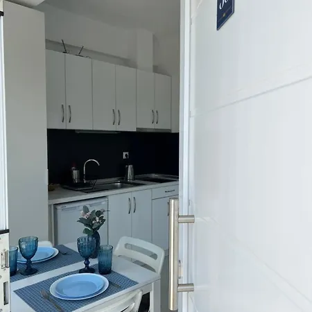 شقة Studio 33 - A Lovely Place In Paralia Ofrínion