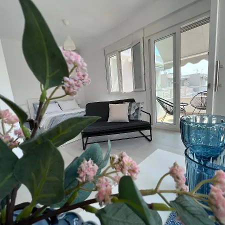 Studio 33 - A Lovely Place In Paralia شقة Ofrínion